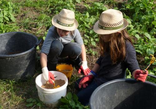 Domaine du Rayol - Activité enfant "Les mains dans la terre"