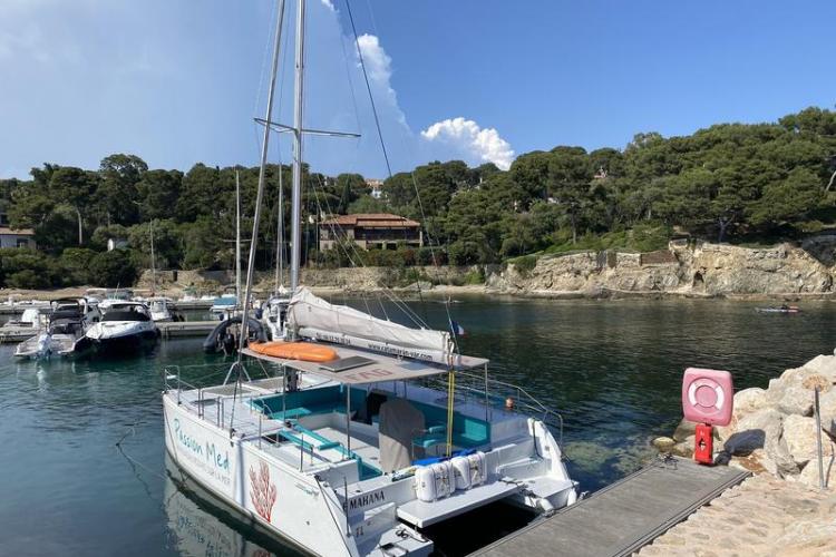 Cap sur le Fort du Pradeau en catamaran_Hyères